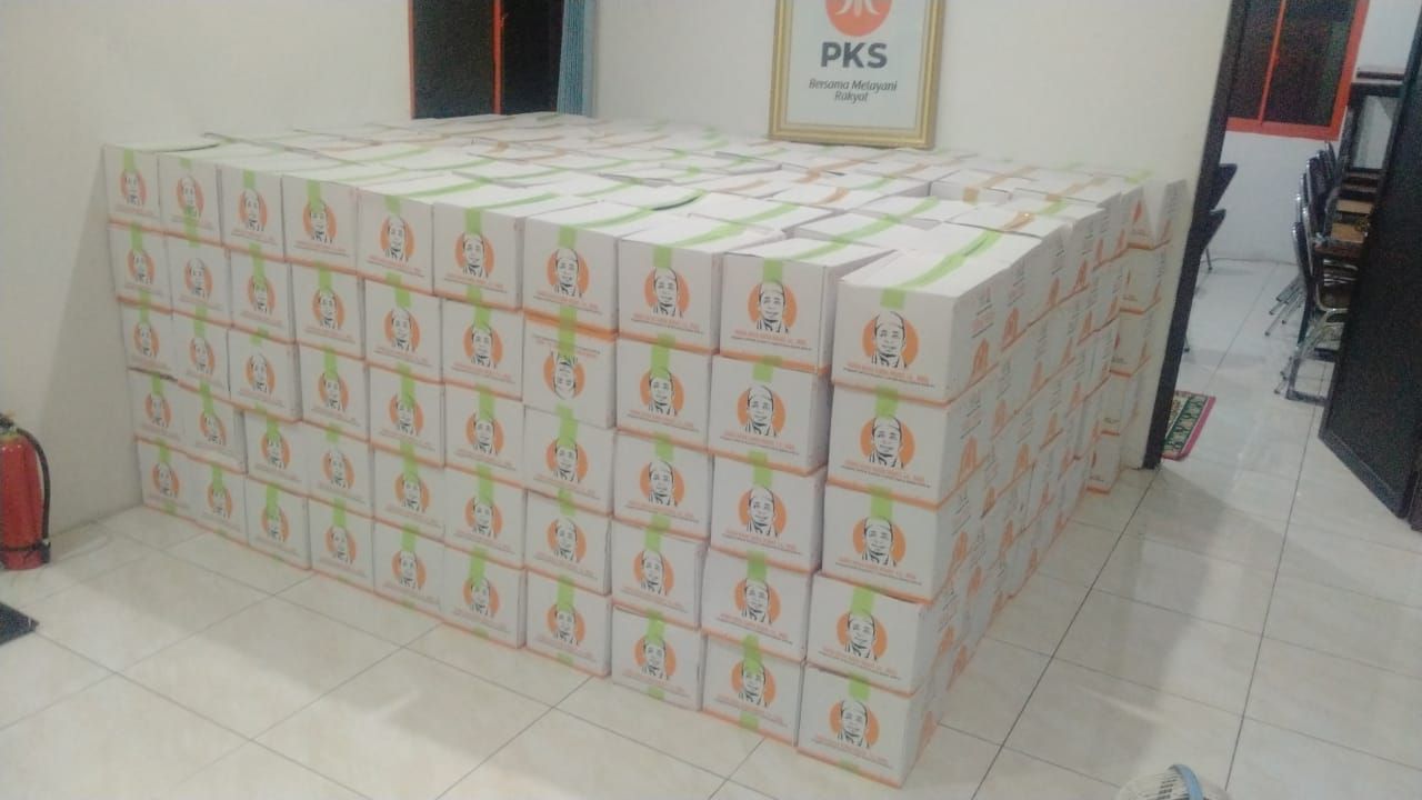 Habib Idrus Tebar Ribuan Bingkisan Lebaran untuk Kader, Simpatisan dan Relawan se-Tangerang Raya