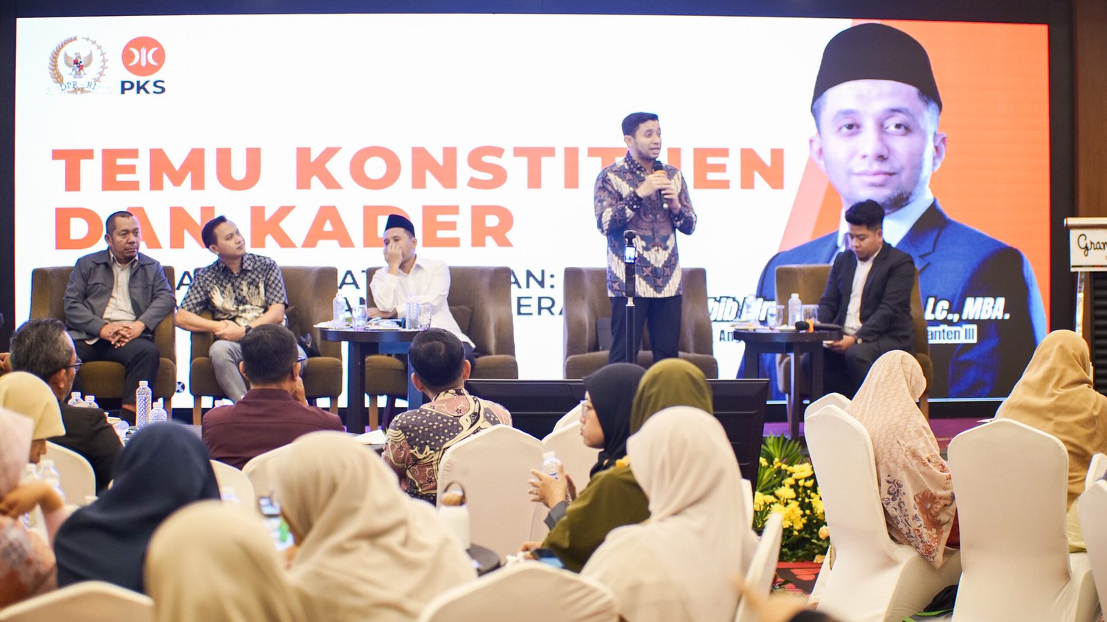 Habib Idrus Serap Keluhan Warga Tangsel soal Pinjaman Bank dan Air Bersih